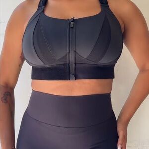 Buffbunny Black Zip-Front Sports Bra